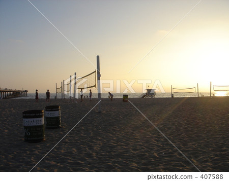 At dusk on the west coast 2 407588