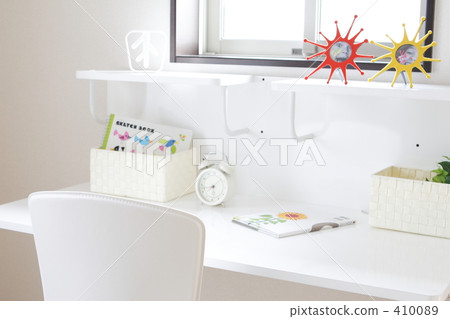 Child's room desk 410089