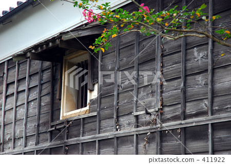 步行和Saahara 411922