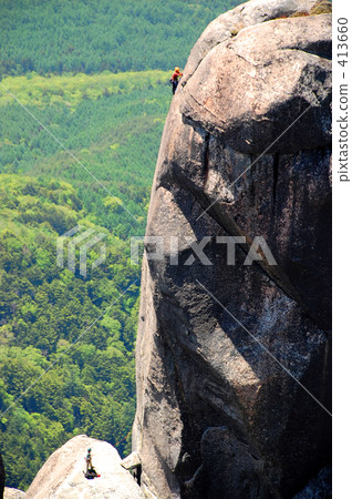 rock climbing  413660