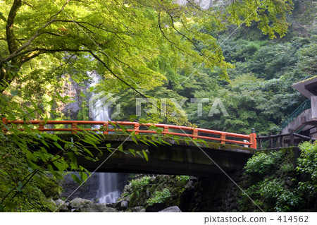 Suizumo Bridge and Mino Falls Falls Suizumo Bridge and Mino Falls Falls 414562