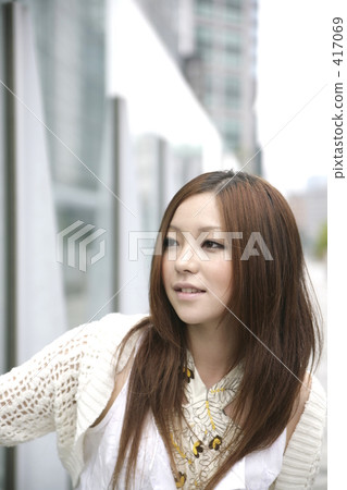 半場時間 半身 人物 417069