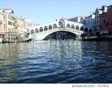 Rialto Bridge seen from Grand Canal Rialto Bridge seen from Grand Canal 417852