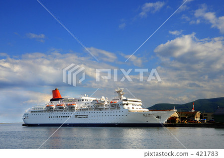 luxury liner  421783