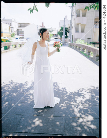 Women's wedding dress 424604