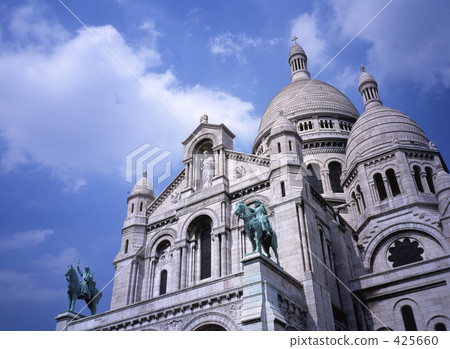 Saint-Clement Temple 425660