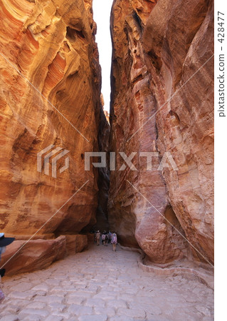 Seek of Petra ruins 428477