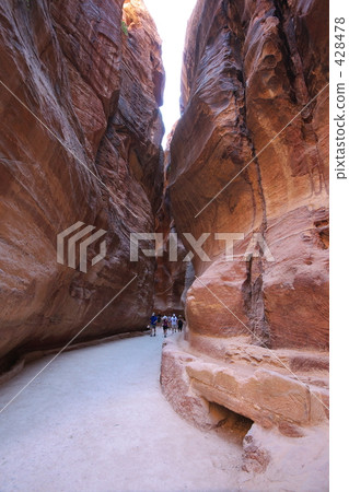 Seek of Petra ruins Seek of Petra ruins 428478