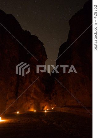 Seek of Petra by Night 428552