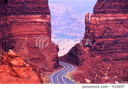The way to slip through the Utah rock 428897