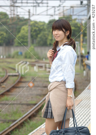 School girls with a smile 429287