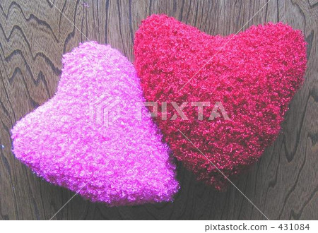 Heart shaped cushion 431084
