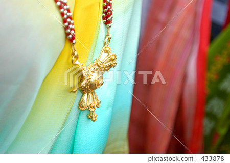 金配件和莎莉 433878