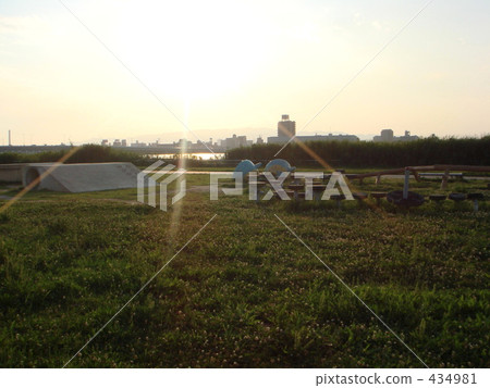 A sunset park A sunset park 434981