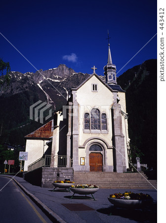 Church of Saint Michel 443412