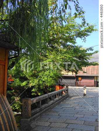 Gion 446860