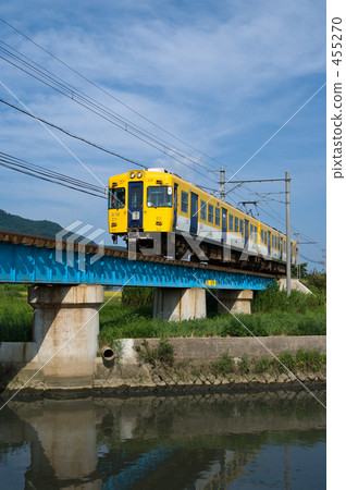 Ichibata train 455270