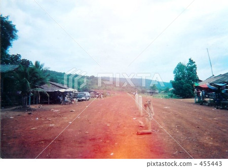 在柬埔寨郊區的道路 455443