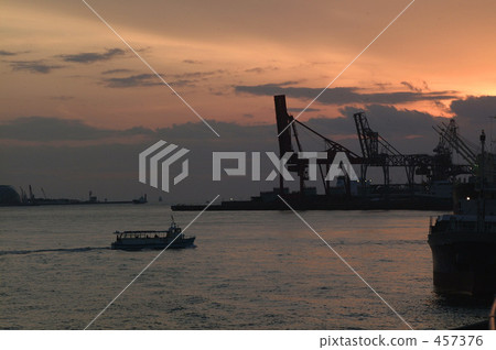 天寶山飛行和日落 457376