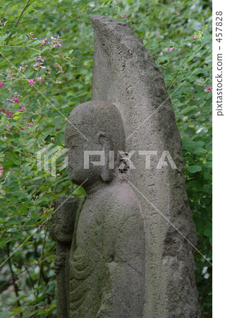 Stone statue 457828