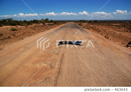 方在路中間 463643
