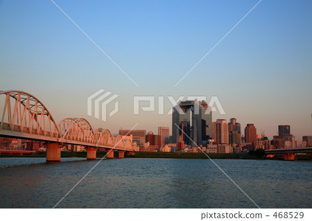 Buildings in Umeda stained at sunset Buildings in Umeda stained at sunset 468529