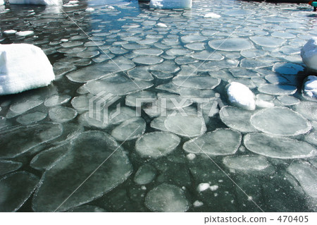 Ice floating ice 470405