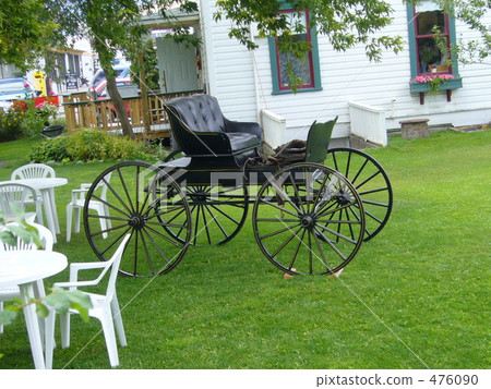 草坪和汽車 草坪和汽車 476090