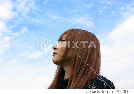 看天空的女孩 482880