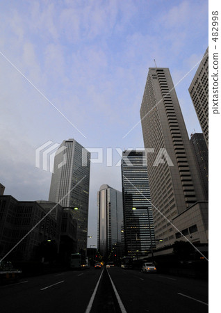 Shinjuku in the evening Shinjuku in the evening 482998