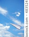 Paper airplane 483524