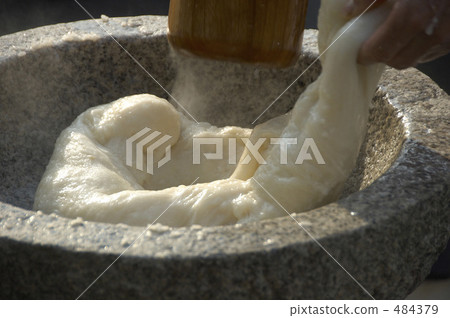 pounding mochi  484379