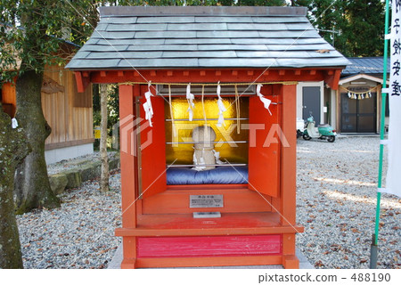The shrine's golden said to have won the lottery The shrine's golden said to have won the lottery 488190