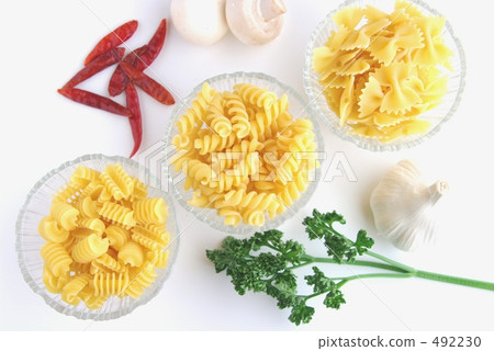 Three kinds of pasta and flavored vegetables Three kinds of pasta and flavored vegetables 492230