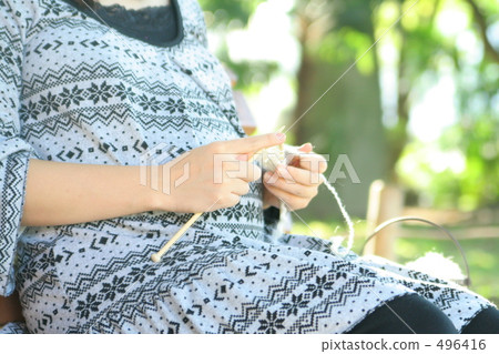 Pregnant woman 11 496416