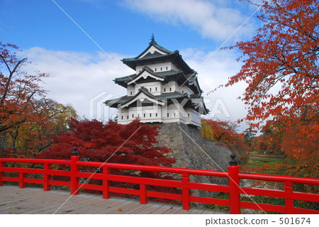 Hirosaki castle in autumn 501674