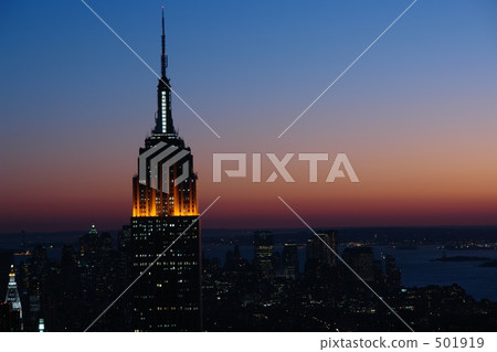 帝國大廈和曼哈頓的晚霞 501919