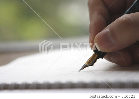 Fountain pen and note 510523