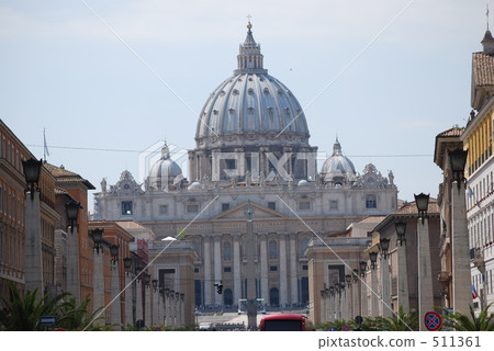 Italy. St. Peter's Basilica 511361