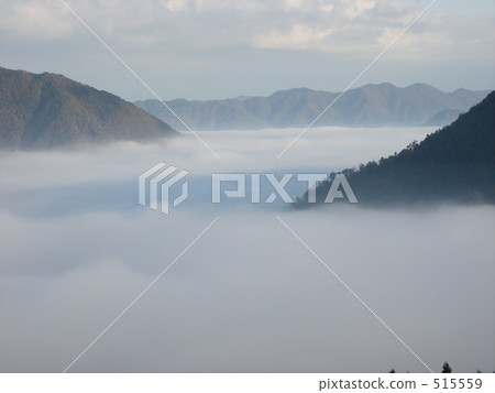 普賢雕像 雲海 如畫般的景色 515559