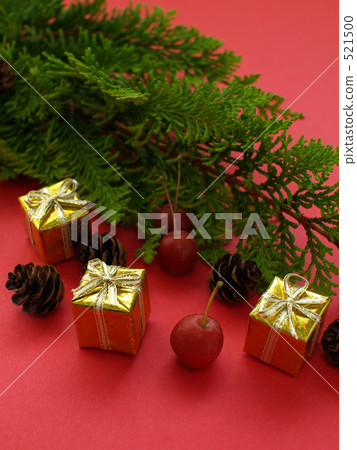 Present box and princess apples № 3 521500