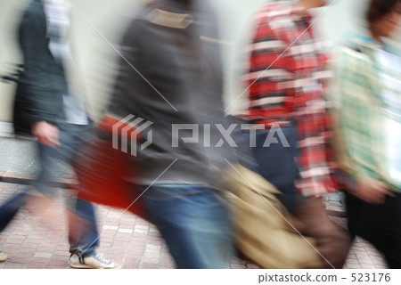 走路的人 走路的人 523176