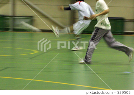 傳遞到前面（五人制足球） 529503