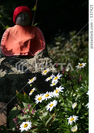 Flower and Jizo 537425