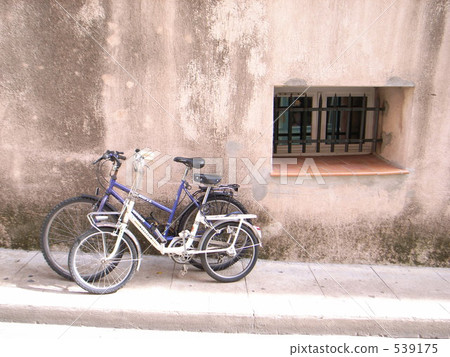 聖特魯佩斯 港口城市 街景 539175