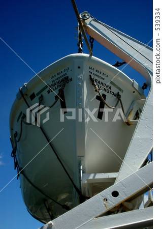 Tourist boat lifeboat 539334