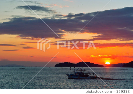 sunset, fishing boat, boat 539358