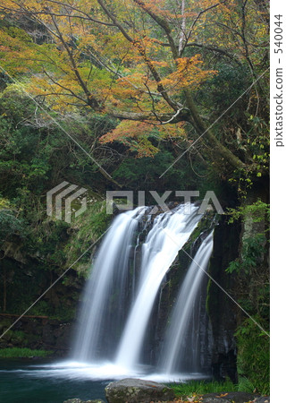 Hatsuka Falls：Kawazu Nanaki 540044