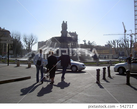 噴泉 城市 法國南部 542717