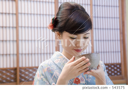 和服婦女 543575